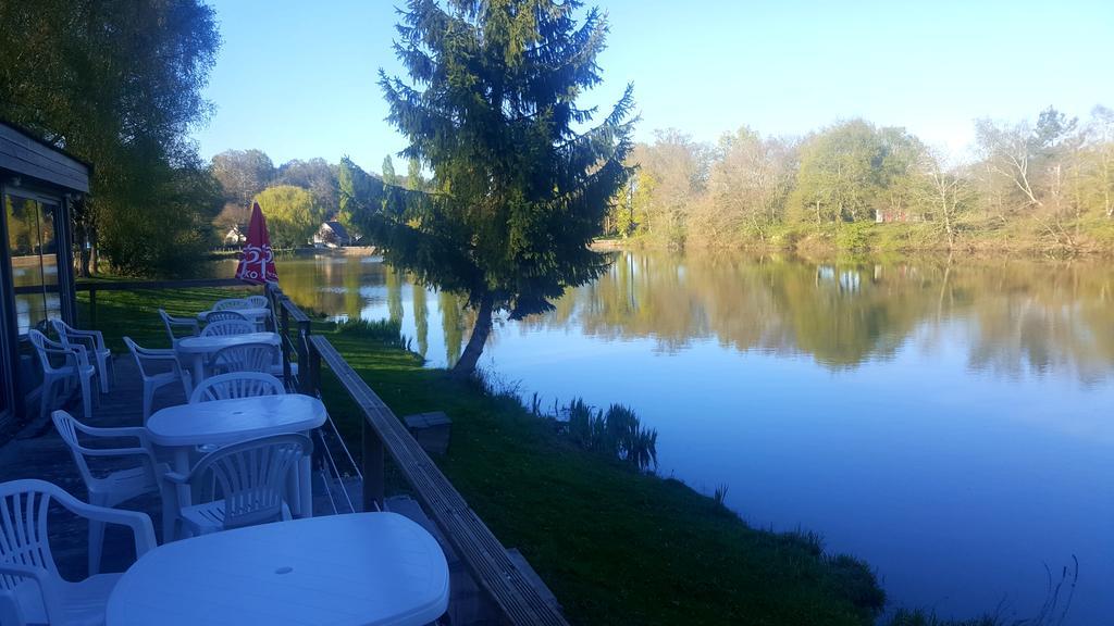 Camping De La Reuille Flere-la-Riviere Екстериор снимка