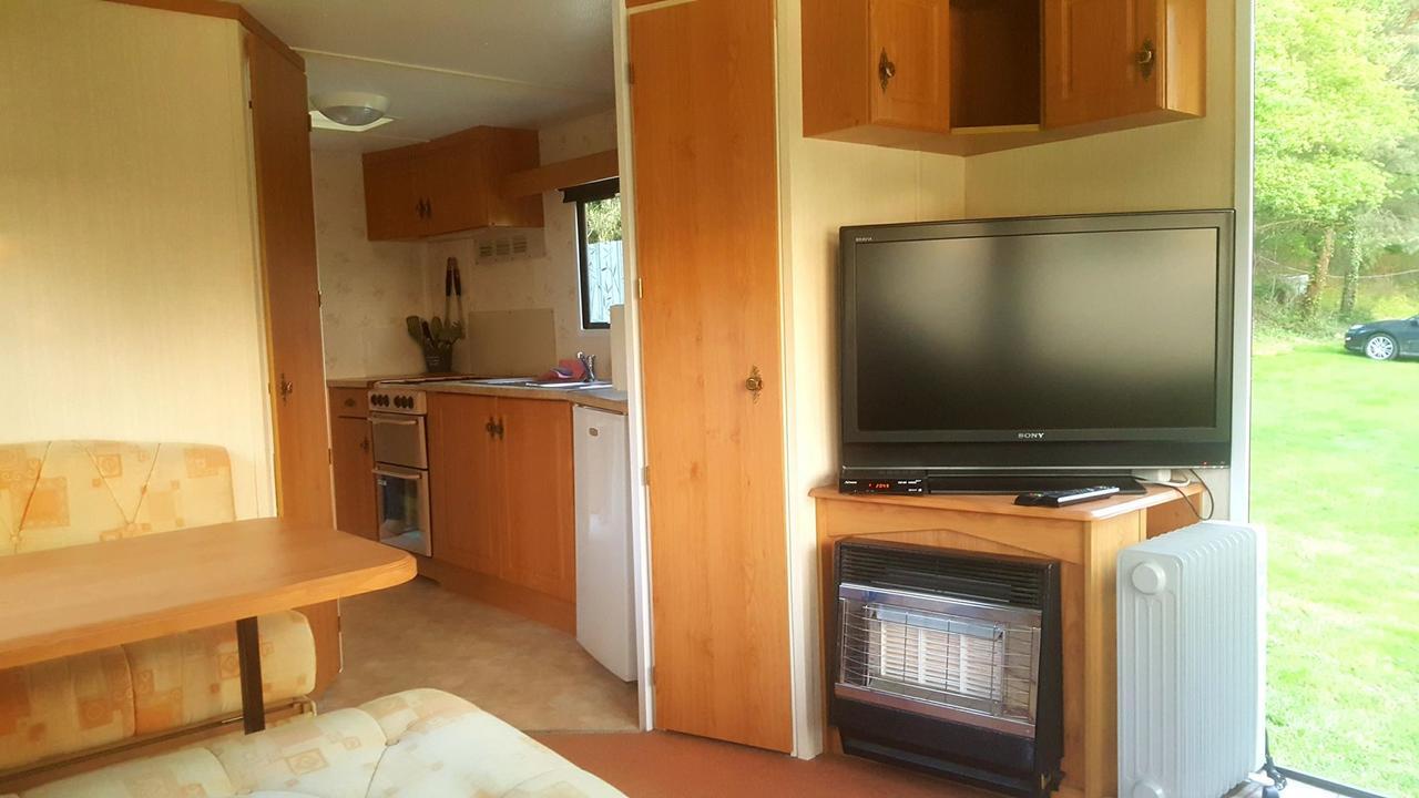 Camping De La Reuille Flere-la-Riviere Екстериор снимка