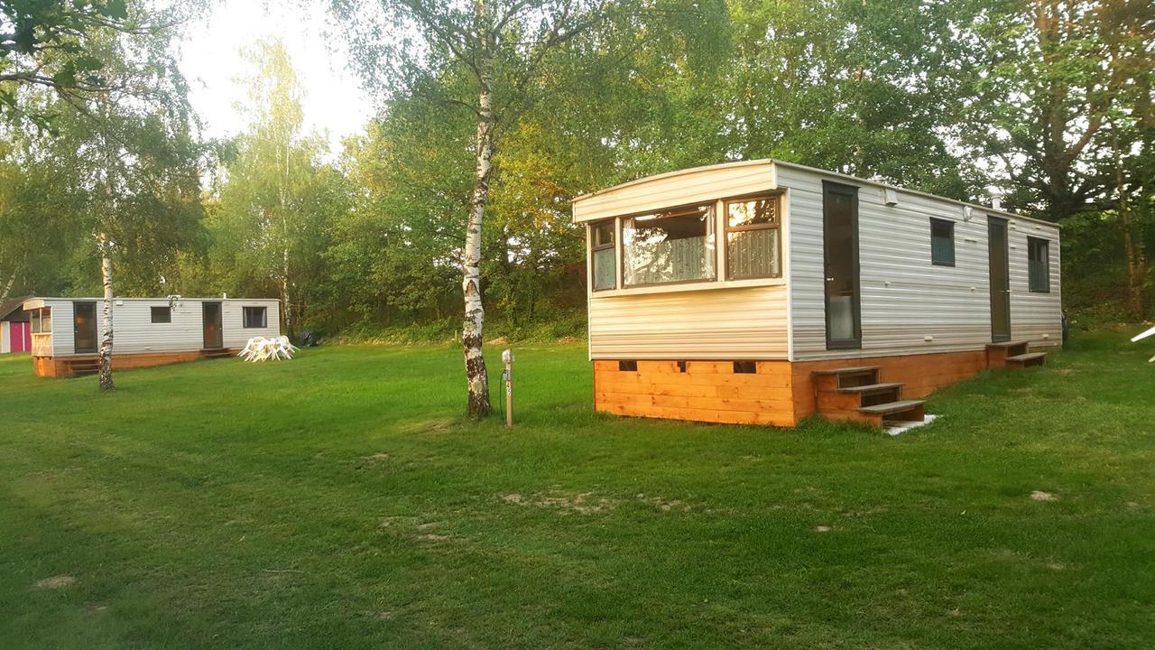Camping De La Reuille Flere-la-Riviere Екстериор снимка