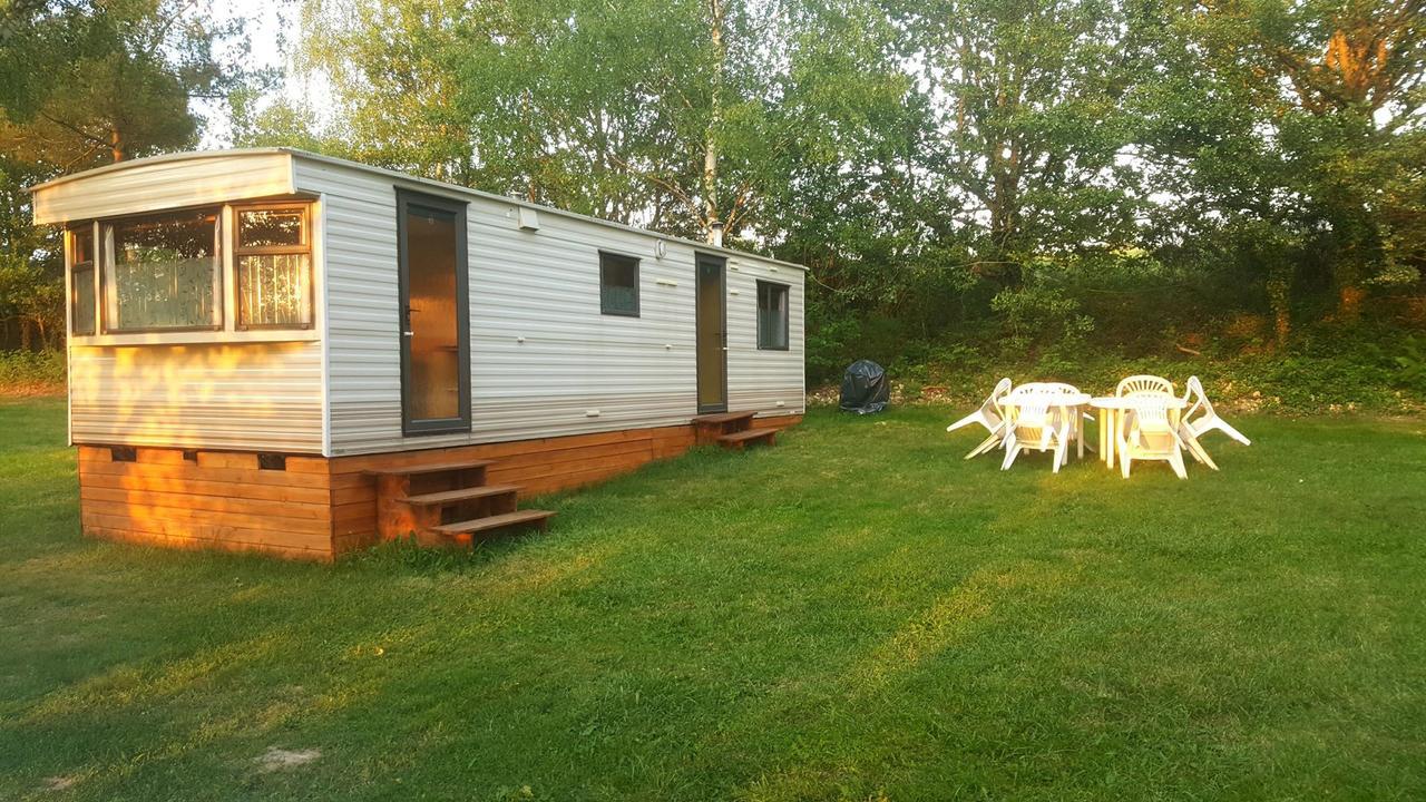 Camping De La Reuille Flere-la-Riviere Екстериор снимка