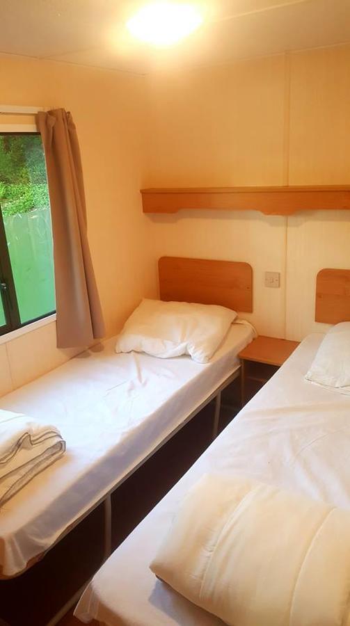 Camping De La Reuille Flere-la-Riviere Екстериор снимка